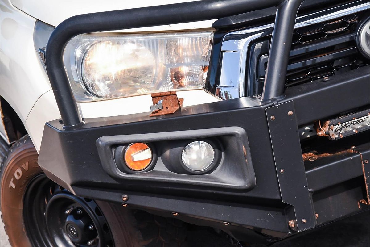 2020 Toyota Hilux SR GUN126R 4X4