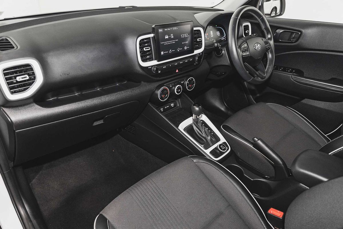 2023 Hyundai Venue Active QX.V5