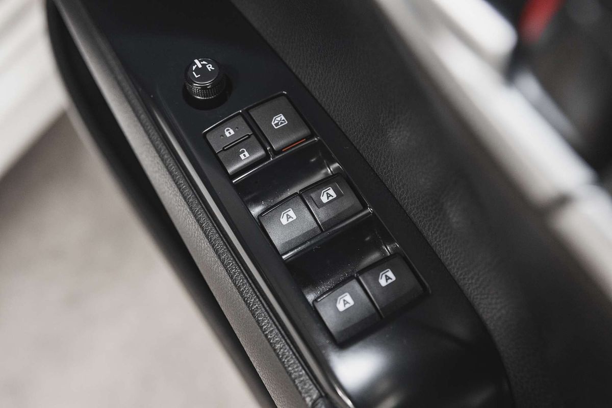 2019 Toyota Camry Ascent AXVH71R