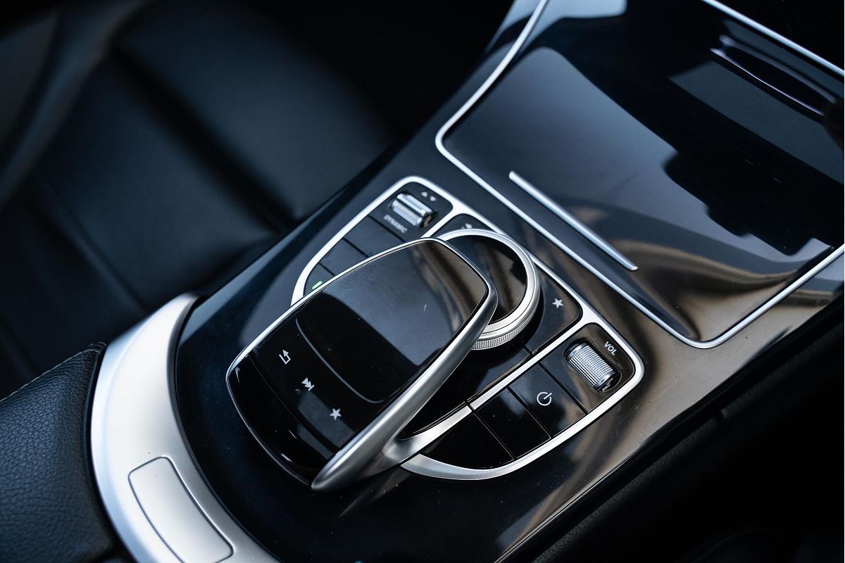2018 Mercedes-Benz C-Class C300 W205