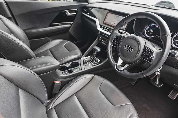 2021 Kia Niro Hybrid Sport DE