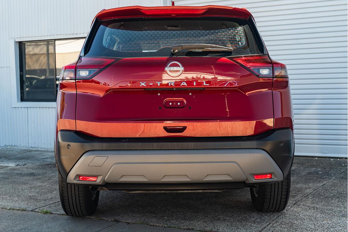 2024 Nissan X-TRAIL ST T33