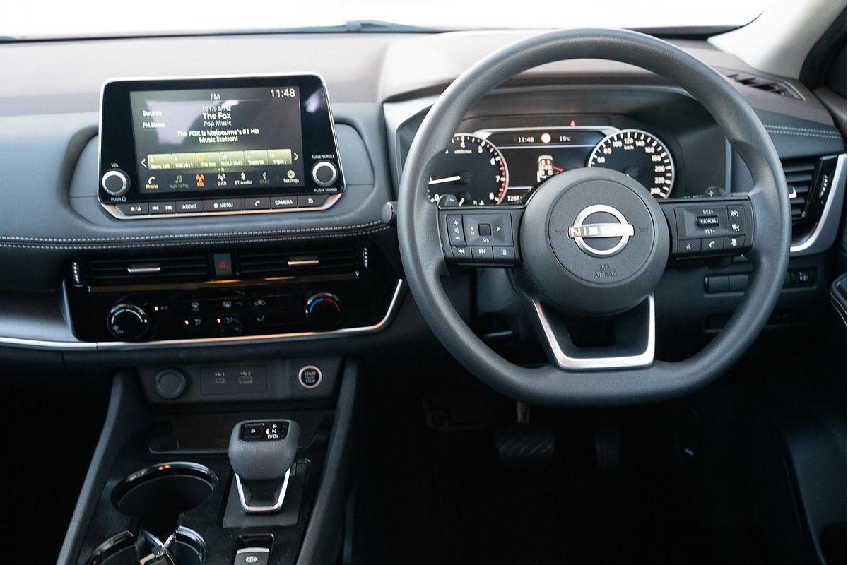 2024 Nissan X-TRAIL ST T33