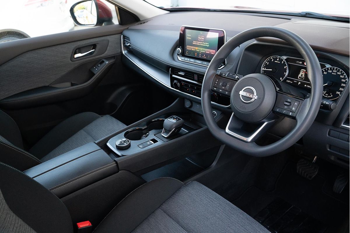 2024 Nissan X-TRAIL ST T33