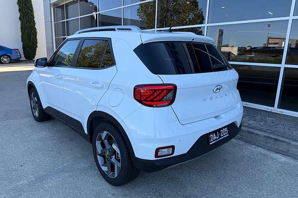2024 Hyundai Venue Elite QX.V5