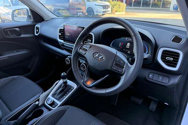 2024 Hyundai Venue Elite QX.V5