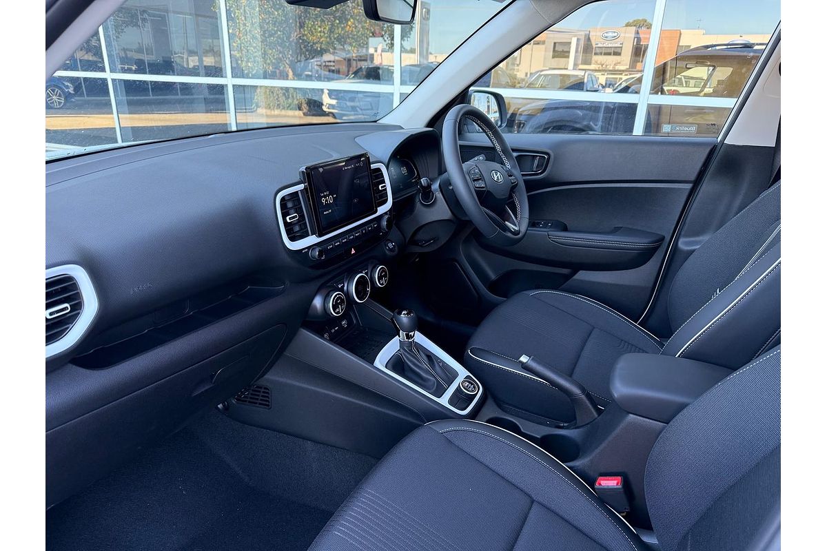 2024 Hyundai Venue Elite QX.V5
