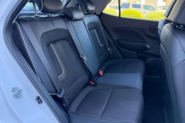 2024 Hyundai Venue Elite QX.V5