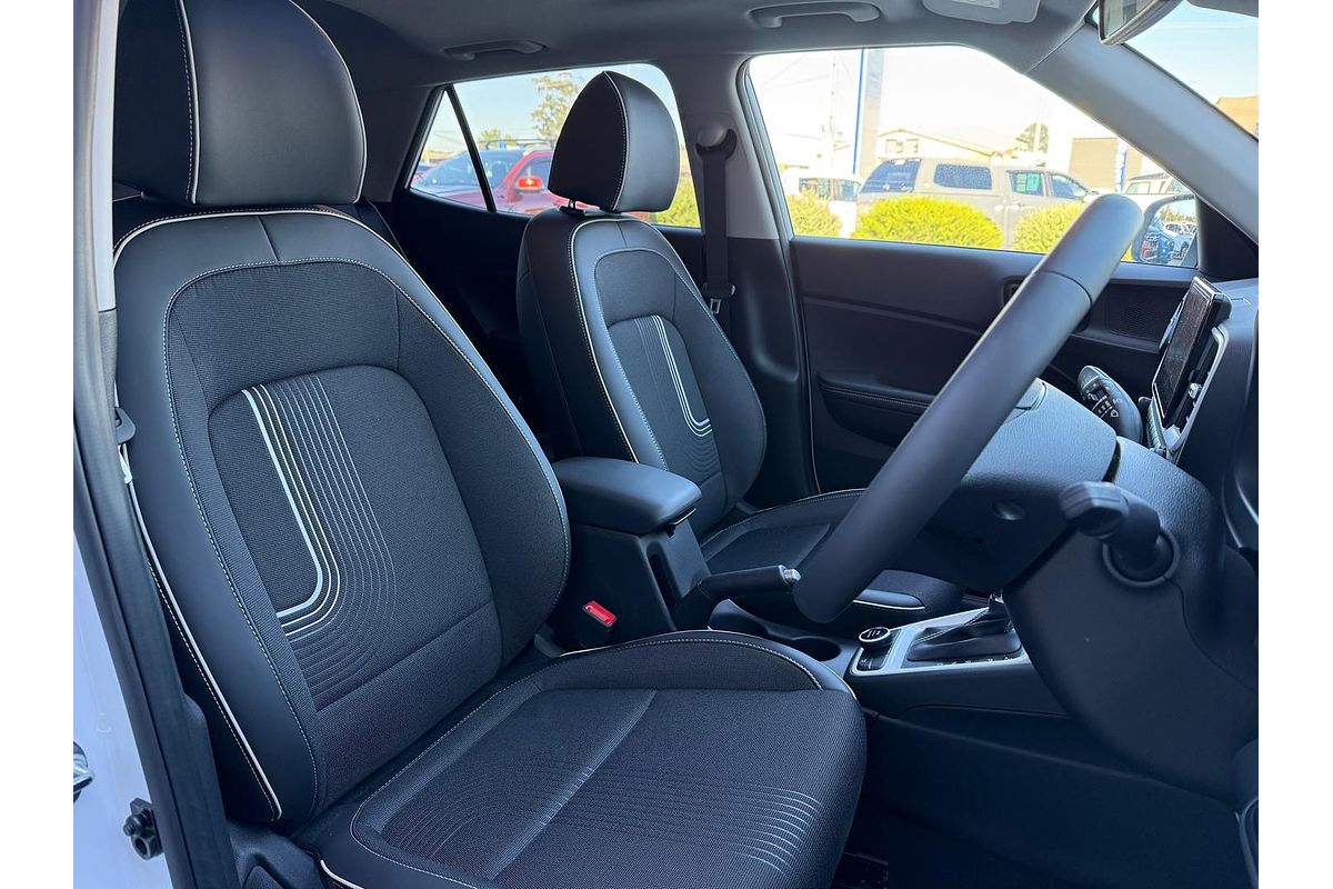 2024 Hyundai Venue Elite QX.V5