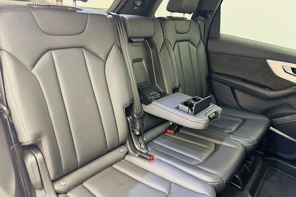 2020 Audi Q7 50 TDI S line 4M