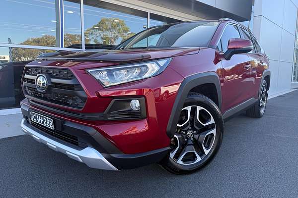 2020 Toyota RAV4 Edge AXAA54R