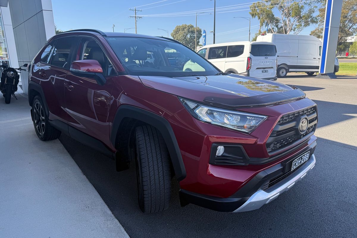2020 Toyota RAV4 Edge AXAA54R