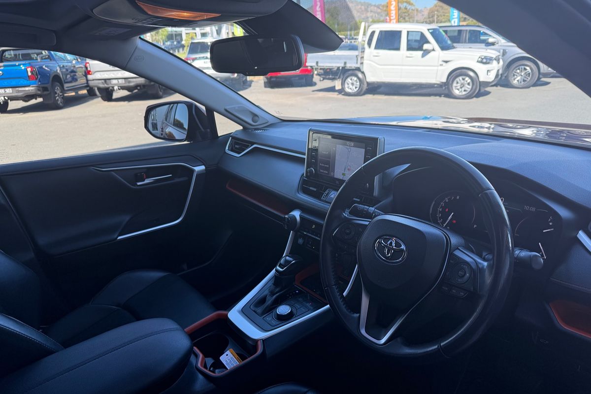 2020 Toyota RAV4 Edge AXAA54R