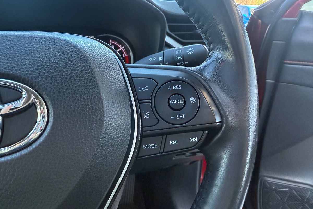 2020 Toyota RAV4 Edge AXAA54R