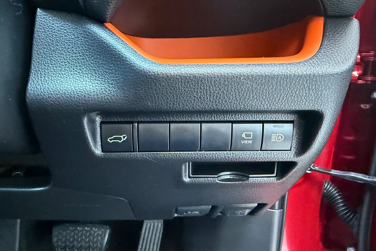 2020 Toyota RAV4 Edge AXAA54R