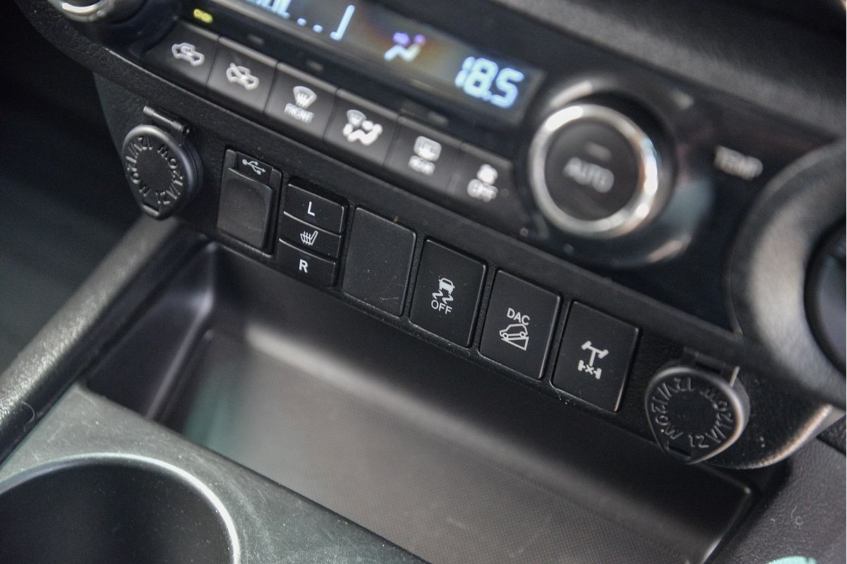 2018 Toyota Hilux SR5 GUN126R 4X4