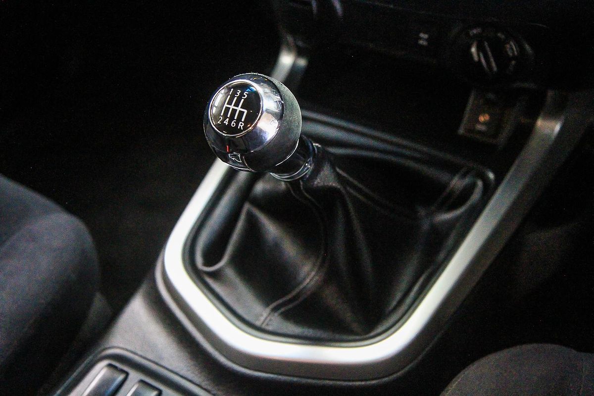 2015 Nissan Navara ST D23 4X4