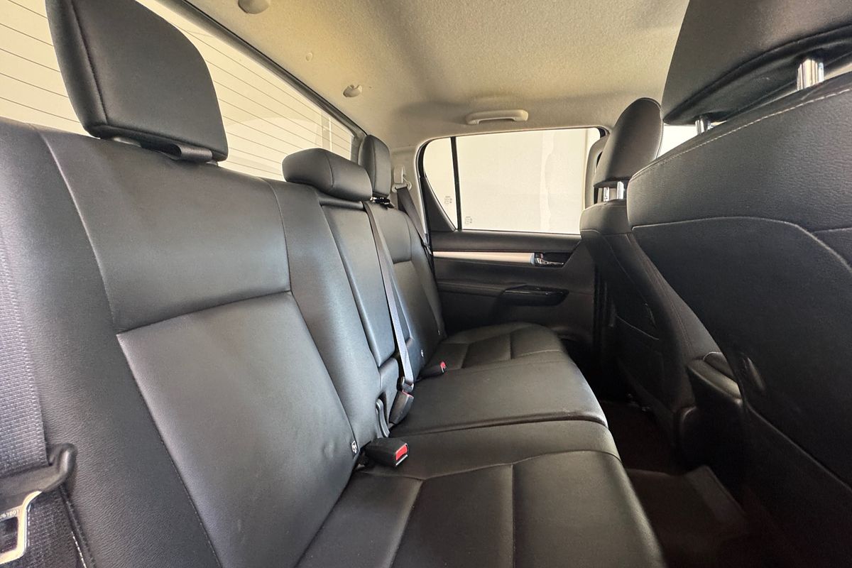 2017 Toyota Hilux SR5 GUN126R 4X4