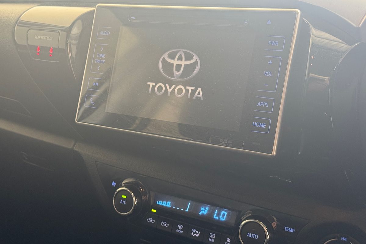 2017 Toyota Hilux SR5 GUN126R 4X4