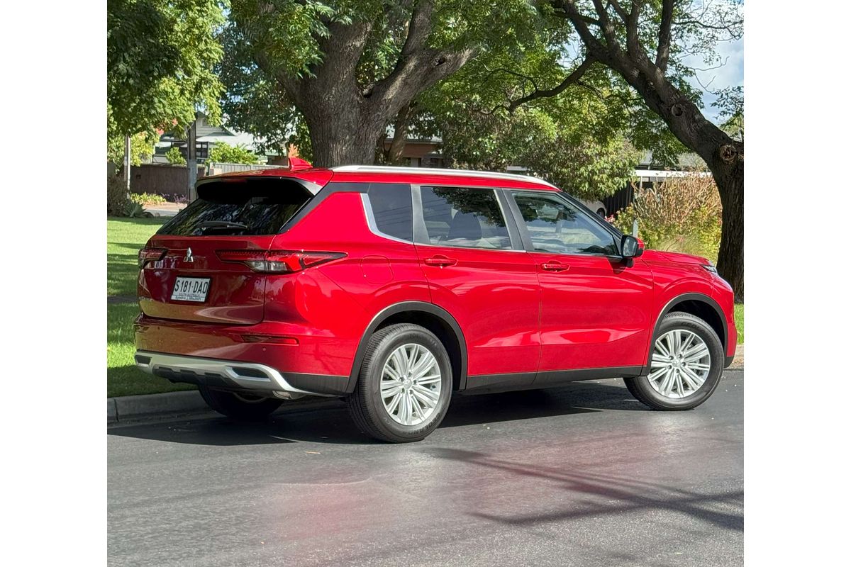 2022 Mitsubishi Outlander LS ZM