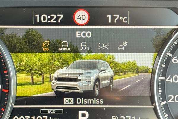 2022 Mitsubishi Outlander LS ZM