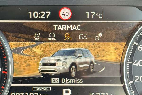 2022 Mitsubishi Outlander LS ZM