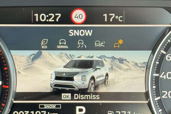 2022 Mitsubishi Outlander LS ZM