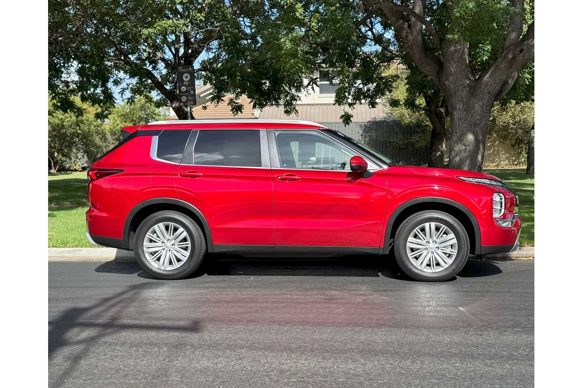 2022 Mitsubishi Outlander LS ZM