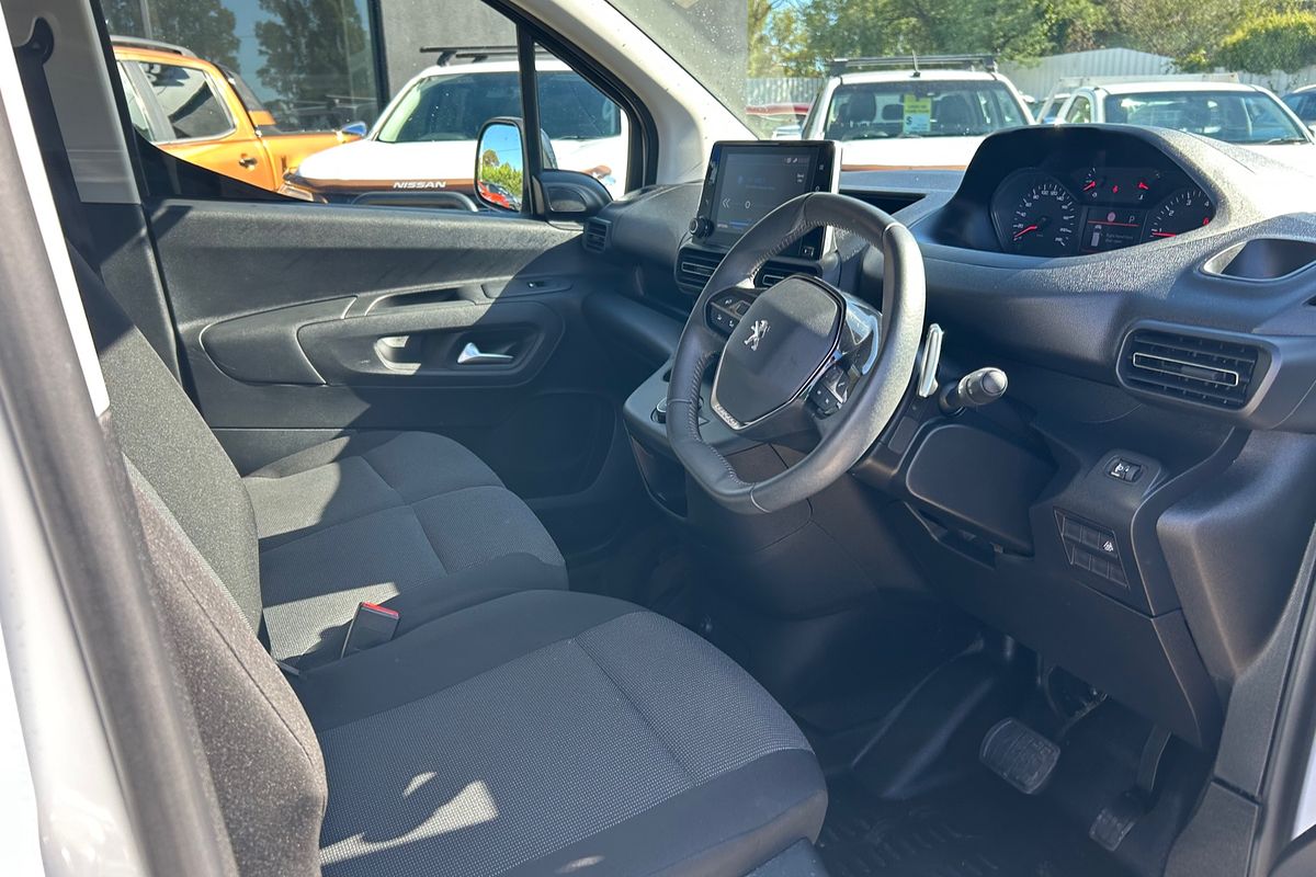 2023 Peugeot Partner Pro K9 SWB