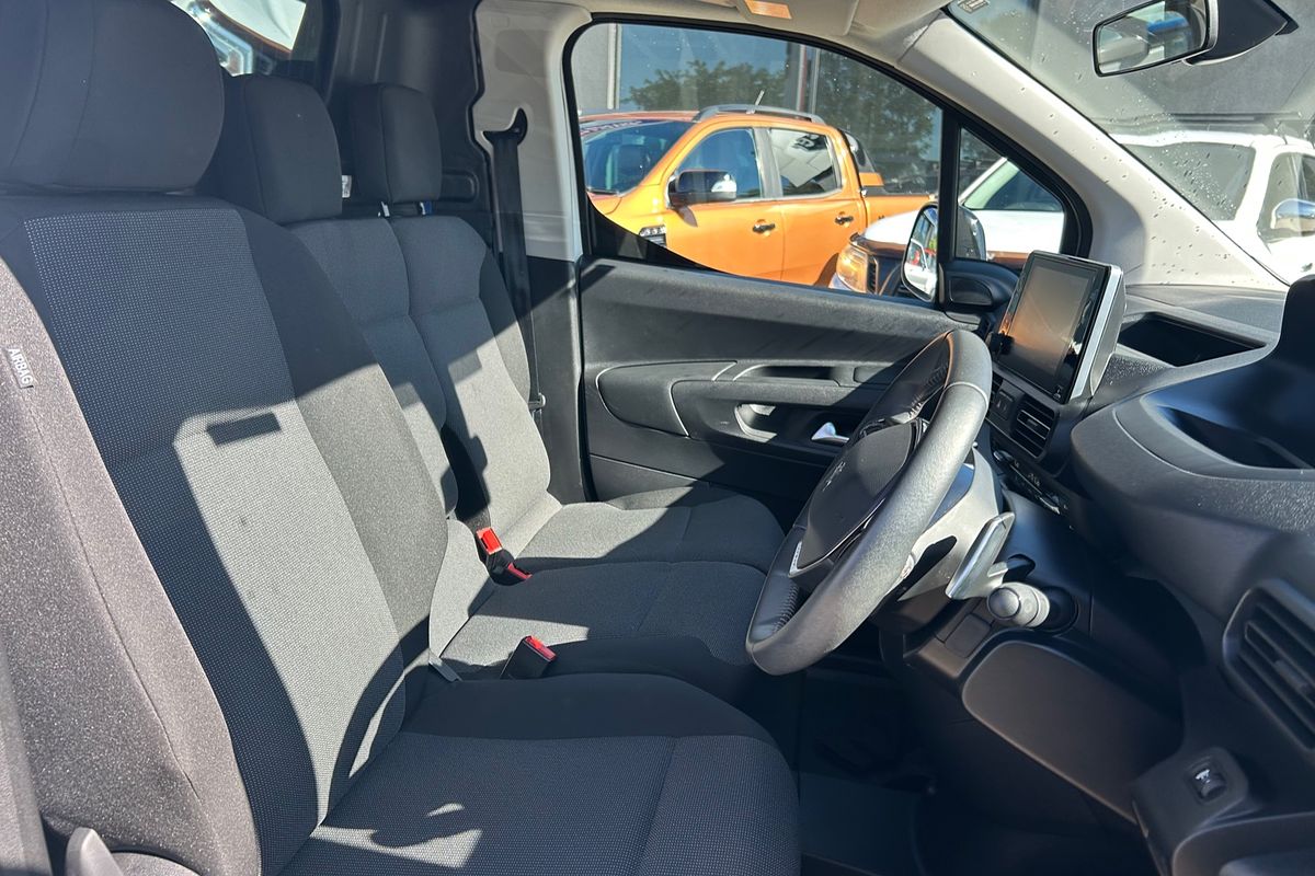 2023 Peugeot Partner Pro K9 SWB