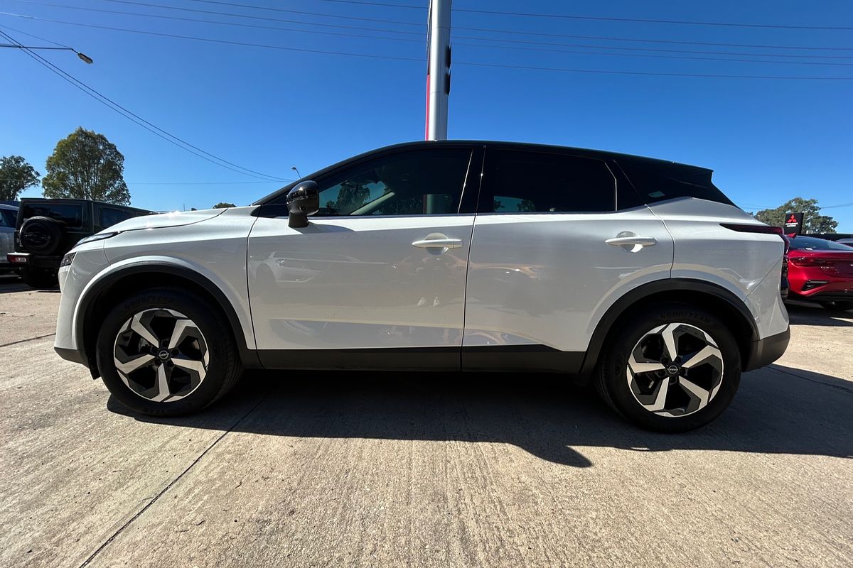 2022 Nissan QASHQAI ST+ J12