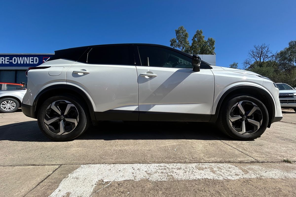 2022 Nissan QASHQAI ST+ J12