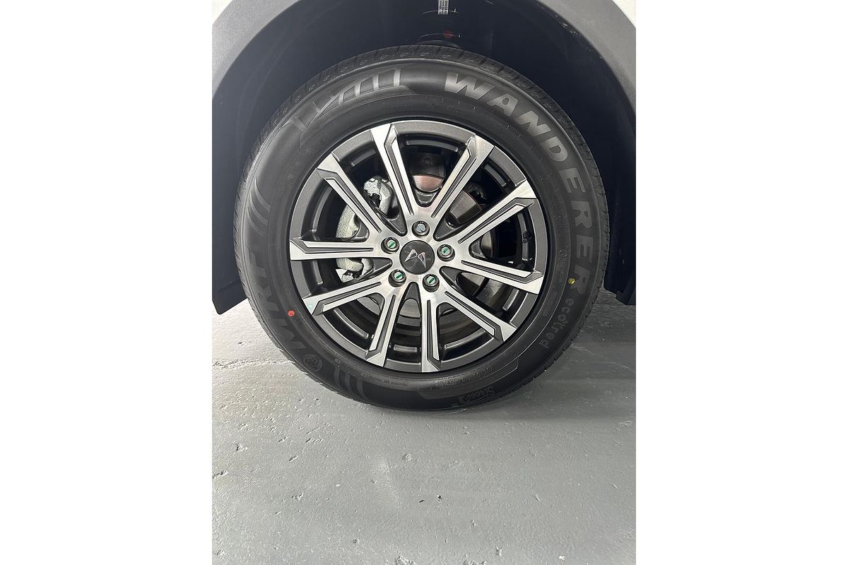 2023 Mahindra XUV700 AX7L