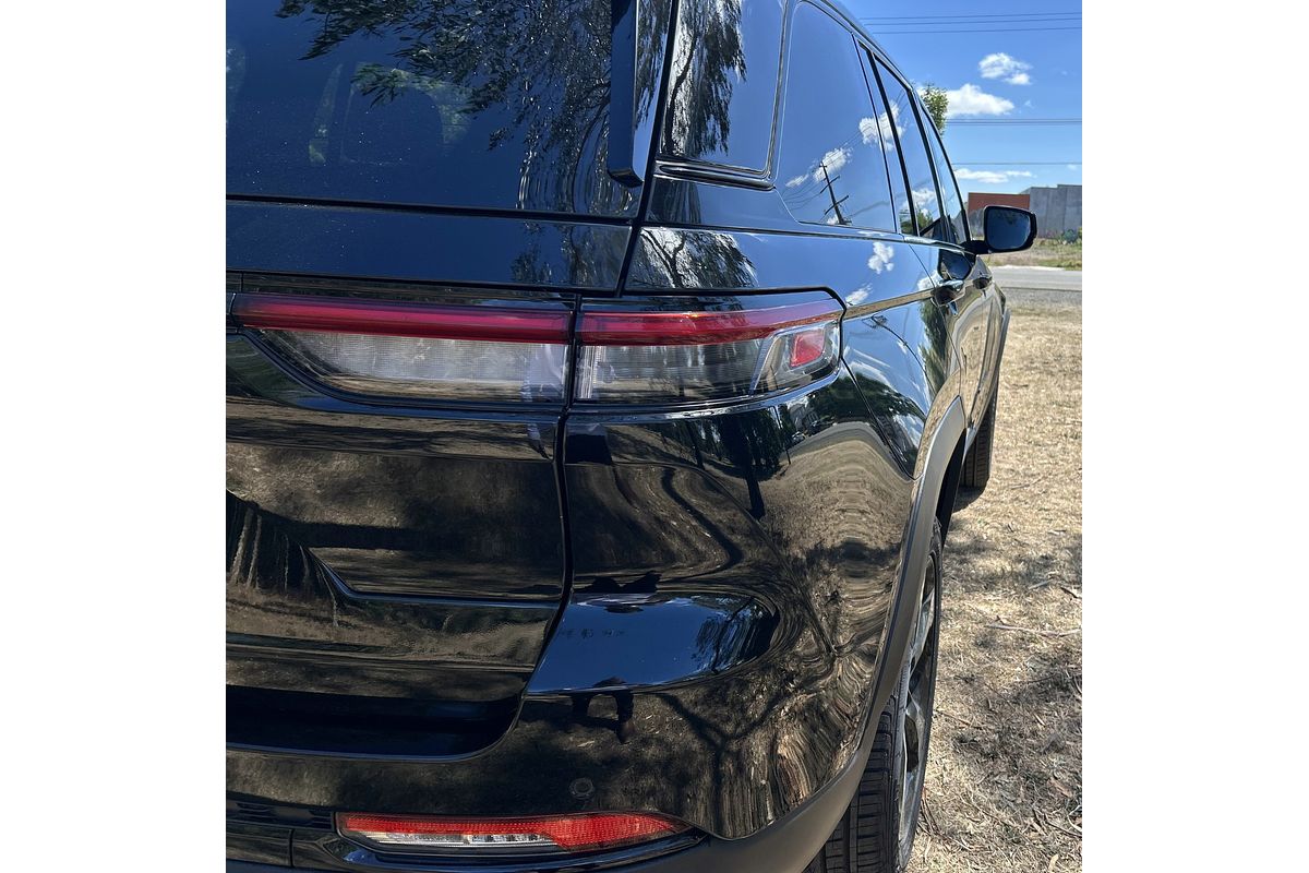 2023 Jeep Grand Cherokee Night Eagle WL