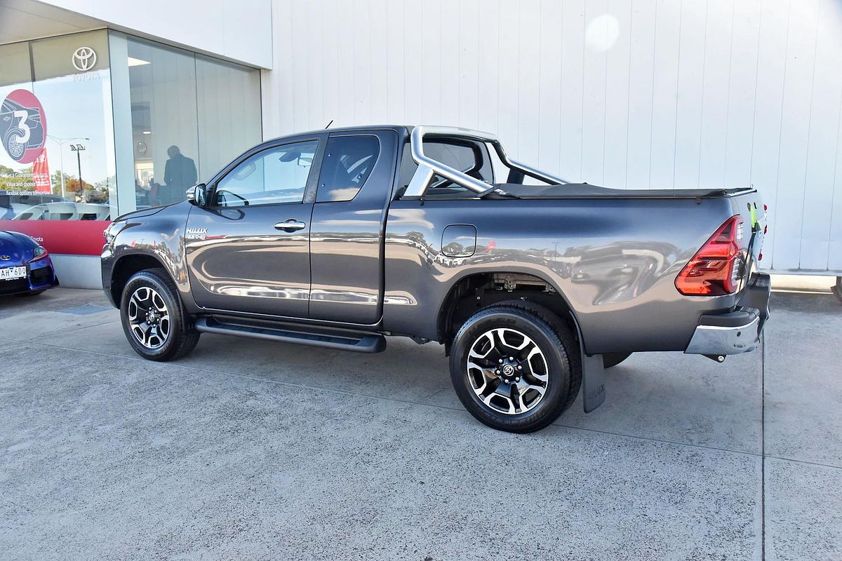 2021 Toyota Hilux SR5 GUN126R 4X4