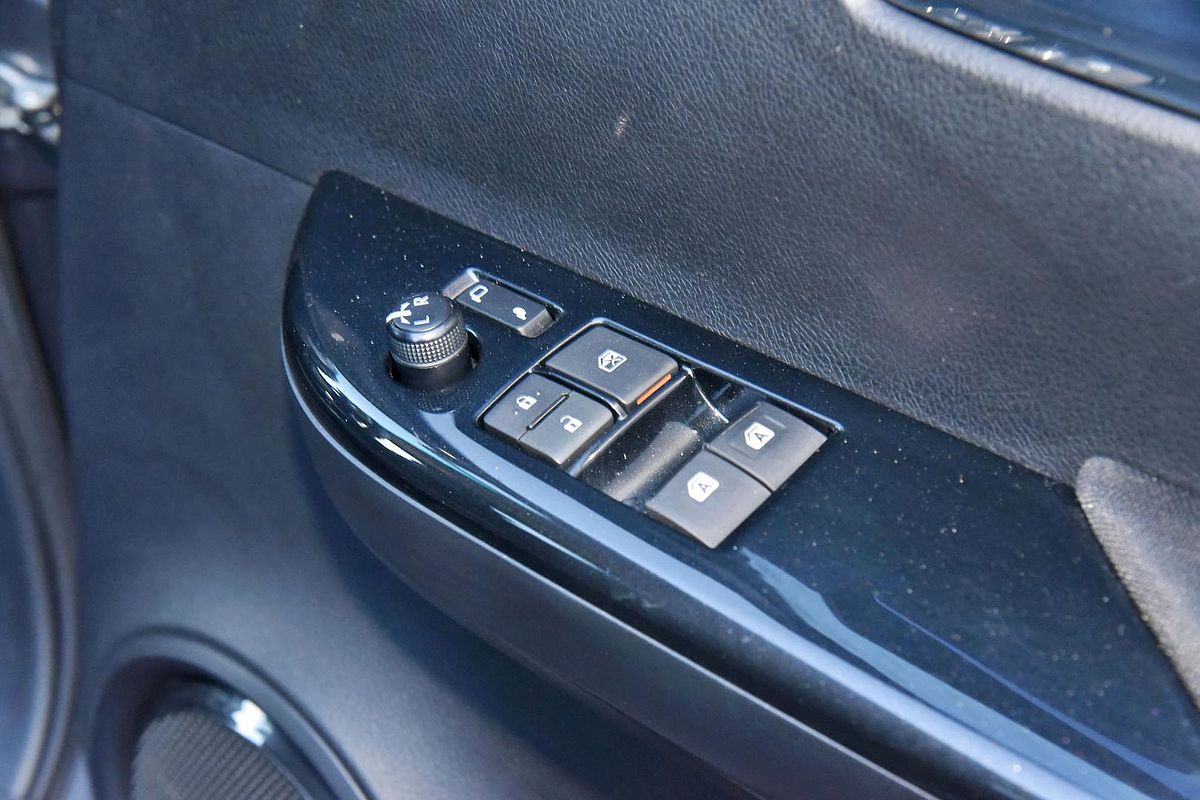 2021 Toyota Hilux SR5 GUN126R 4X4