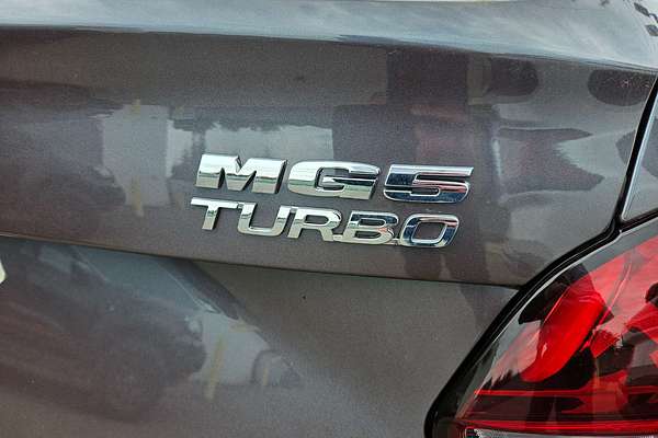 2024 MG MG5 Essence