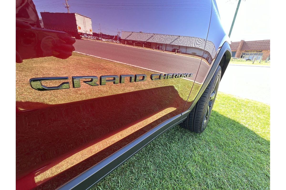 2023 Jeep Grand Cherokee Night Eagle WL