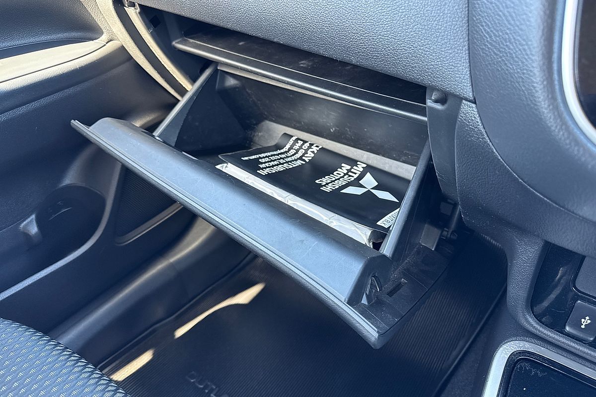 2019 Mitsubishi Outlander ES ZL