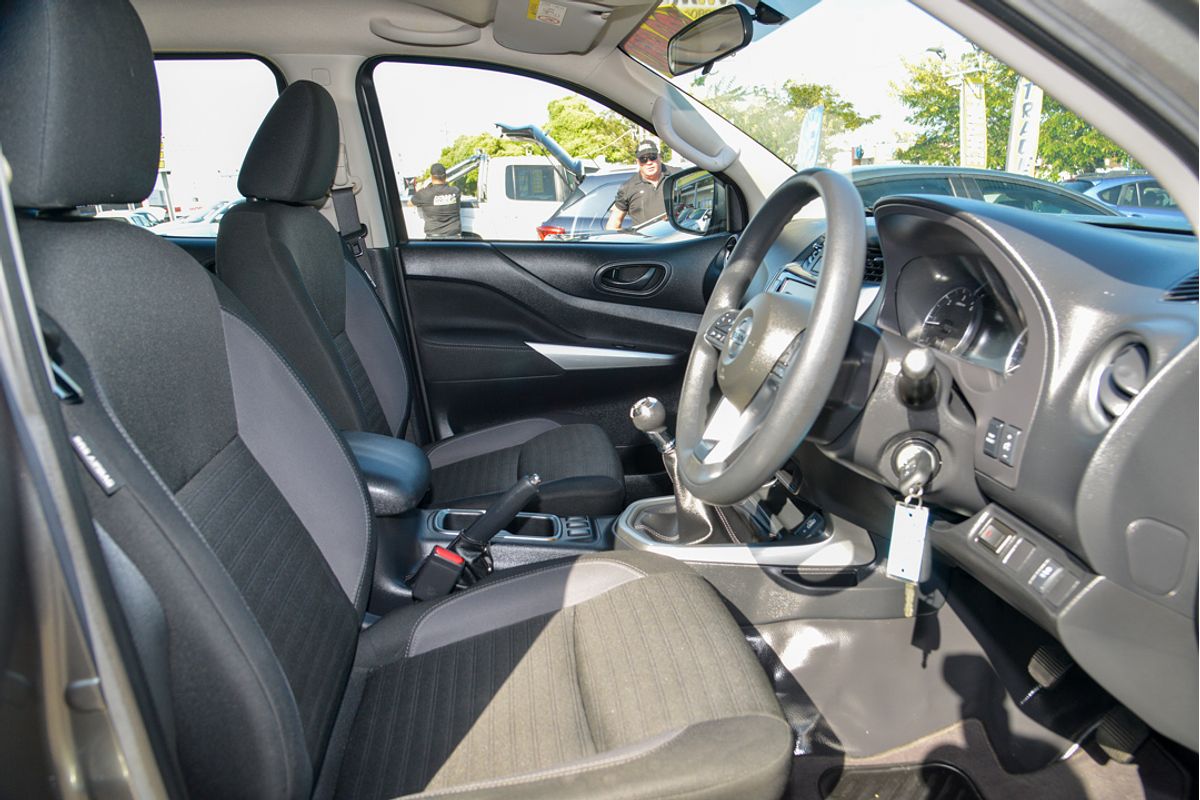 2021 Nissan Navara SL D23 Rear Wheel Drive