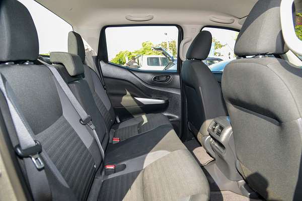 2021 Nissan Navara SL D23 Rear Wheel Drive