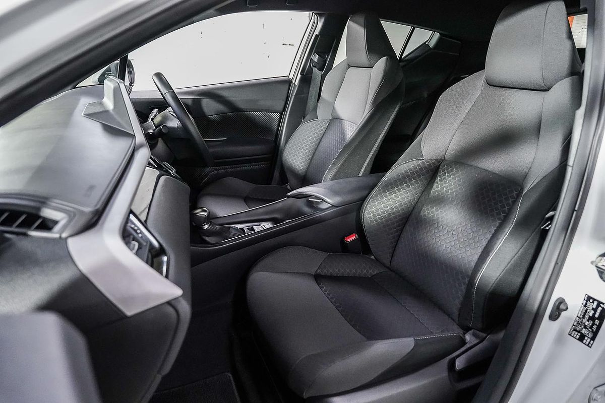 2023 Toyota C-HR GXL NGX10R