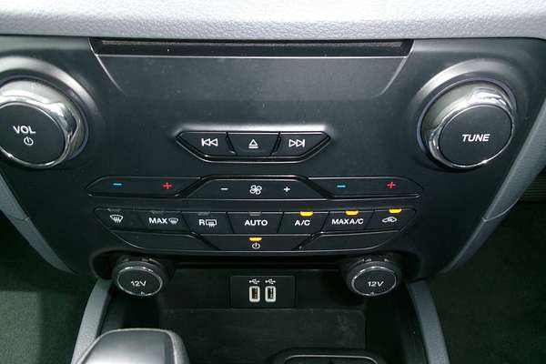 2017 Ford Everest Trend UA