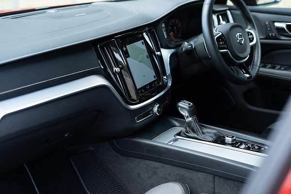 2020 Volvo S60 T5 R-Design