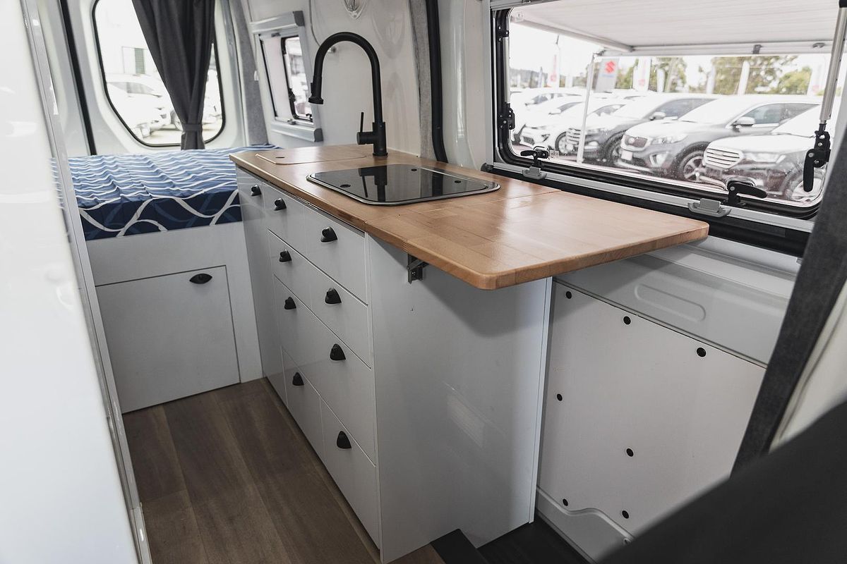 2023 LDV Deliver 9 LWB