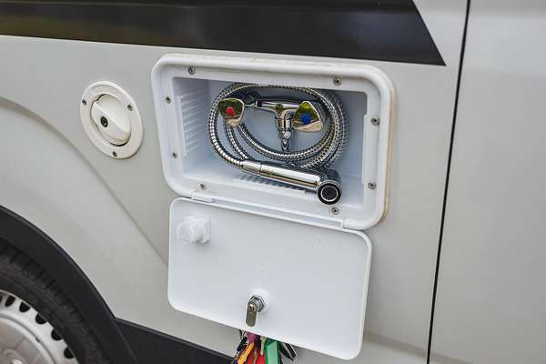 2023 LDV Deliver 9 LWB