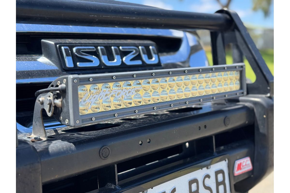 2017 Isuzu D-MAX LS-U  4X4