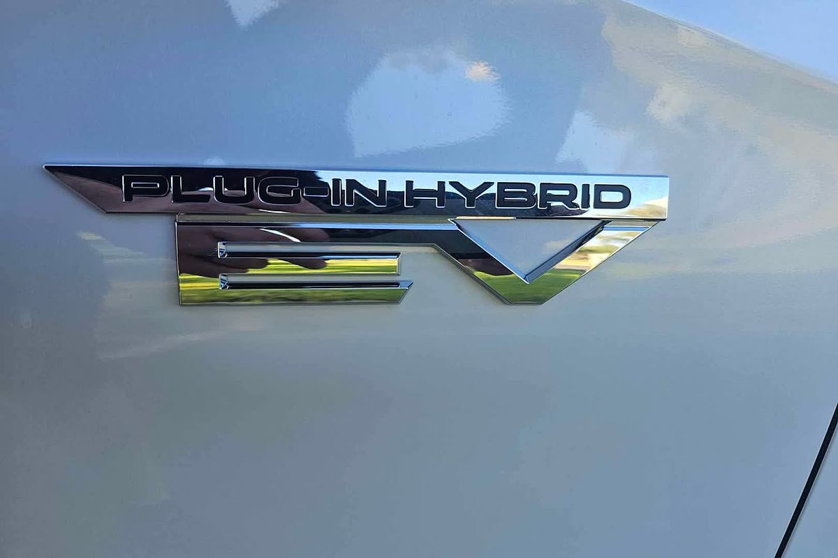 2024 Mitsubishi Outlander PHEV Exceed ZM