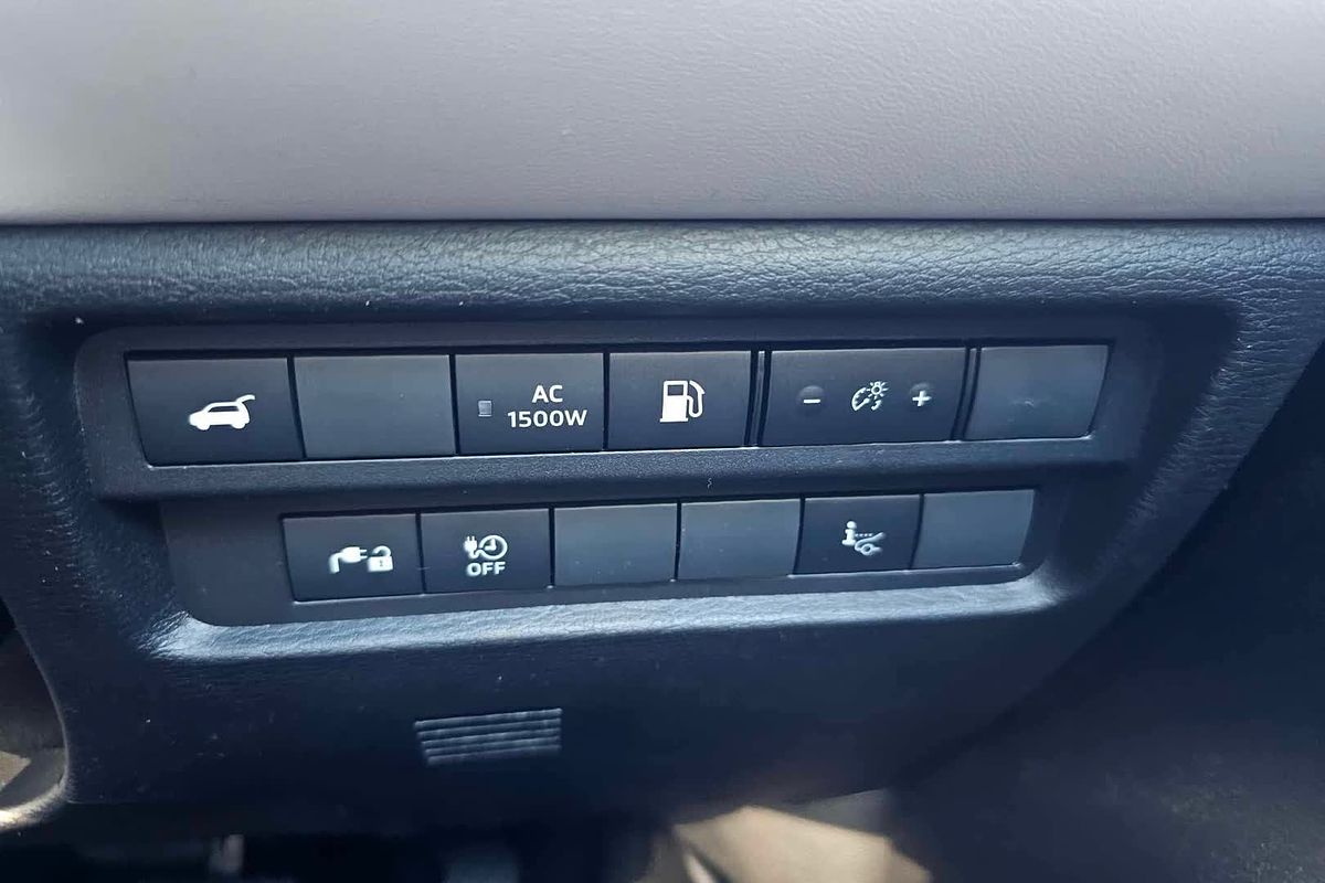 2024 Mitsubishi Outlander PHEV Exceed ZM