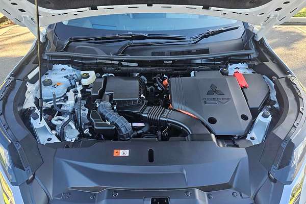 2024 Mitsubishi Outlander PHEV Exceed ZM